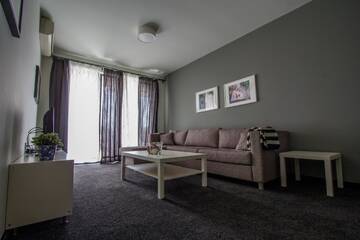 Фото номера Апартаменты с 2 спальнями Отель Family Hotel Friends Villa г. Enchets 3